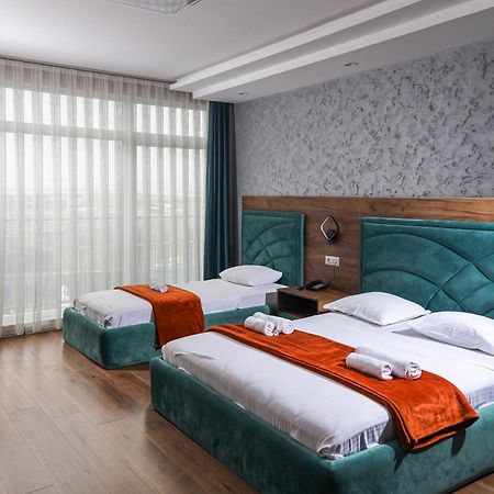 Nafron Hotel Prizren Esterno foto