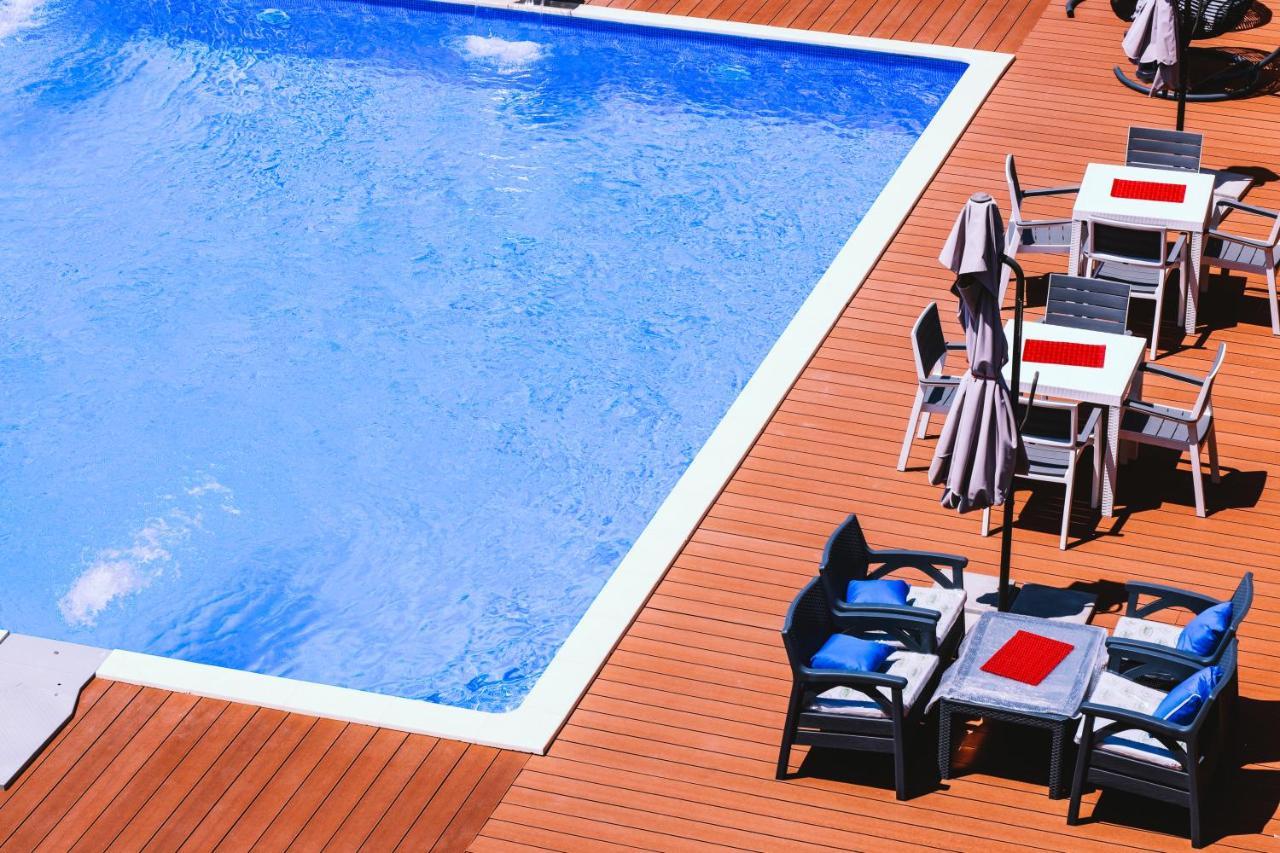 Nafron Hotel Prizren Esterno foto