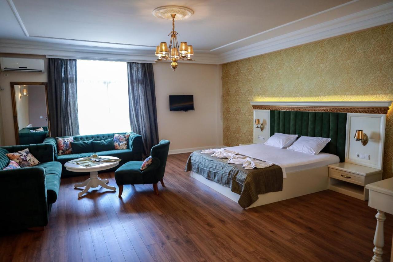 Nafron Hotel Prizren Esterno foto