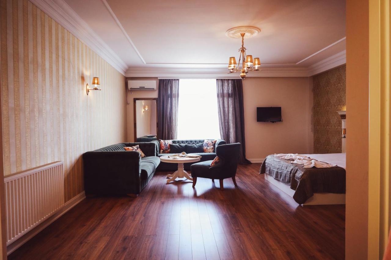Nafron Hotel Prizren Esterno foto