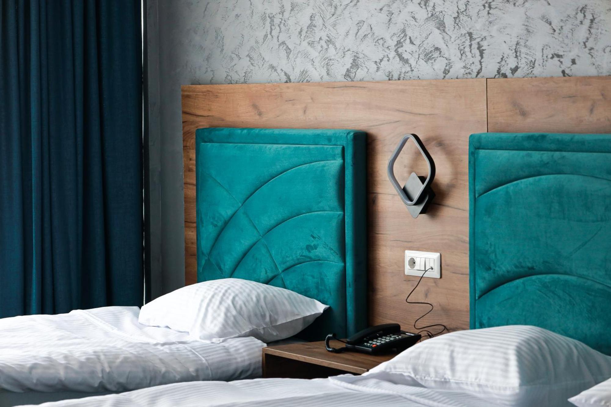 Nafron Hotel Prizren Esterno foto