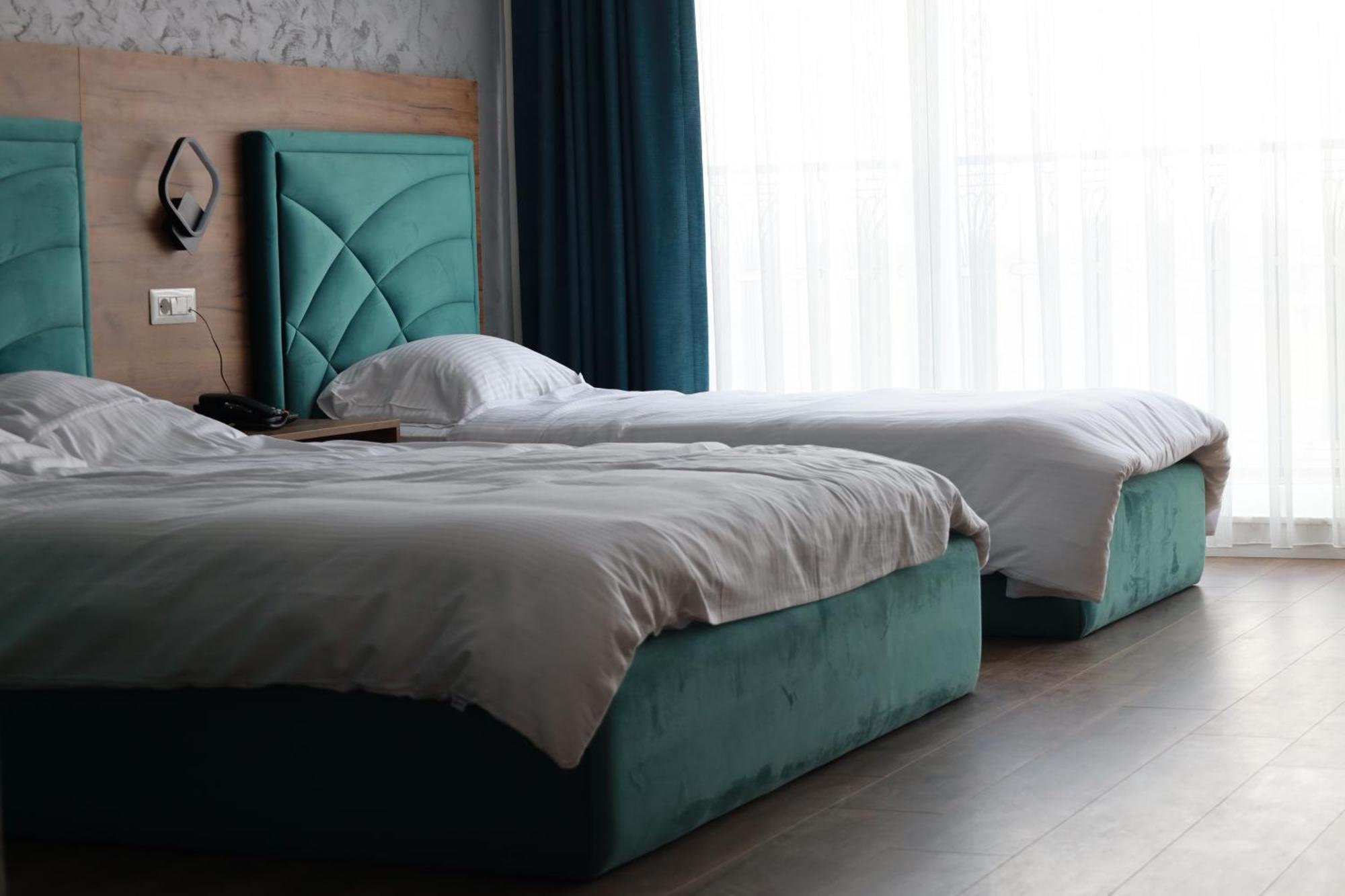 Nafron Hotel Prizren Esterno foto