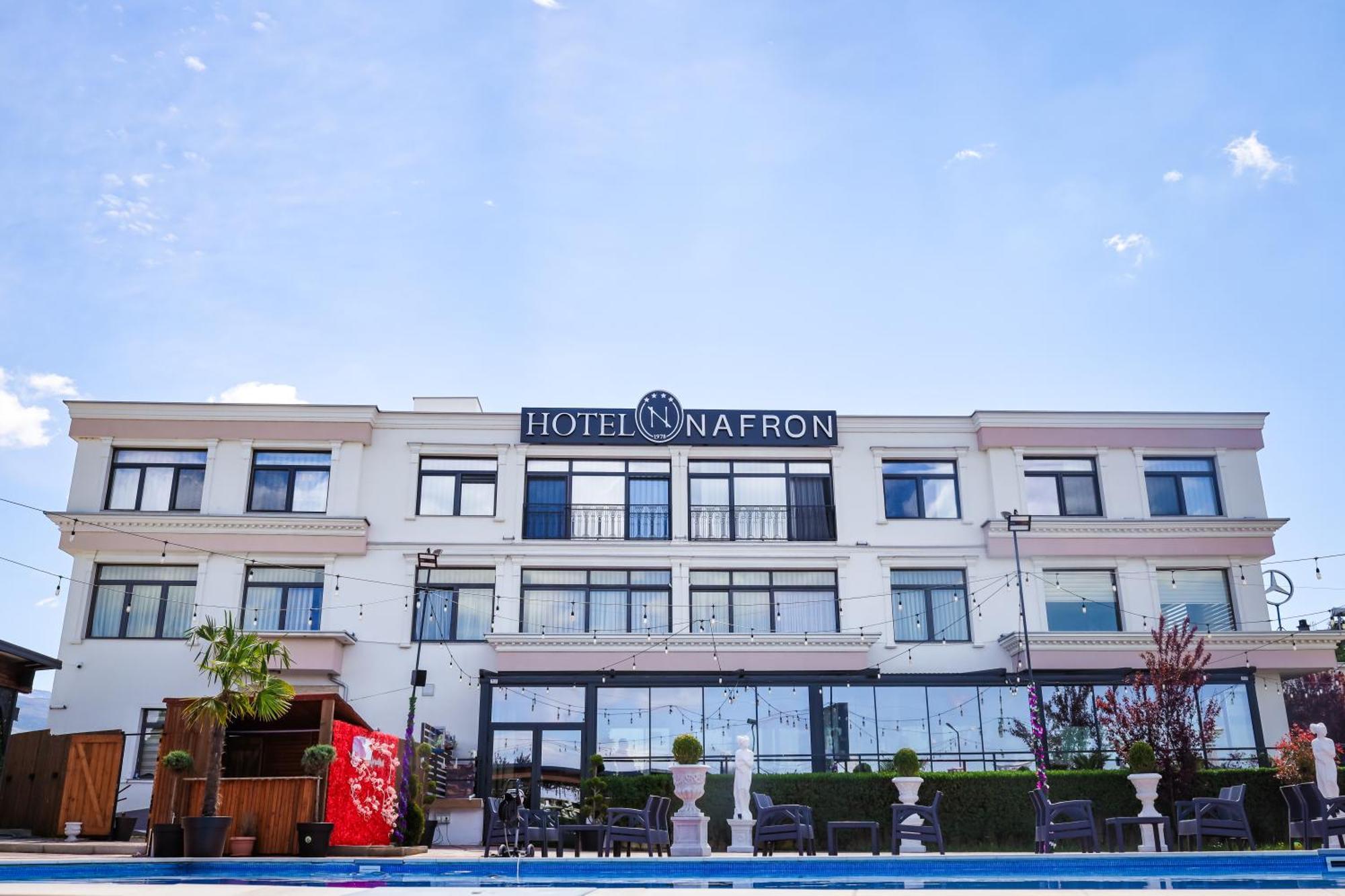 Nafron Hotel Prizren Esterno foto